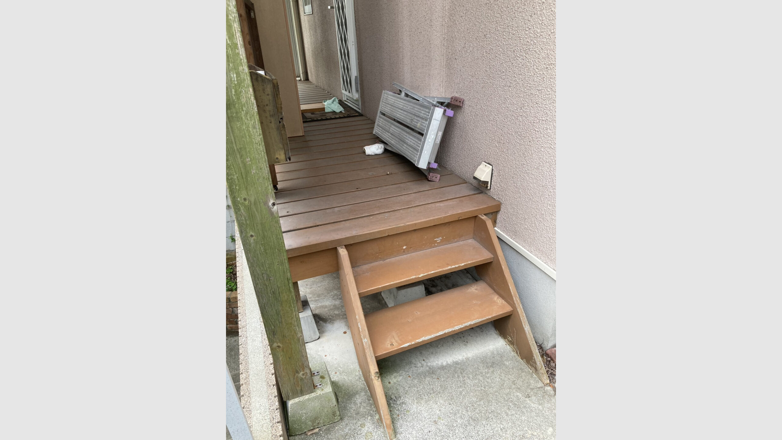 ウッドデッキおよび目隠しフェンスの解体工事